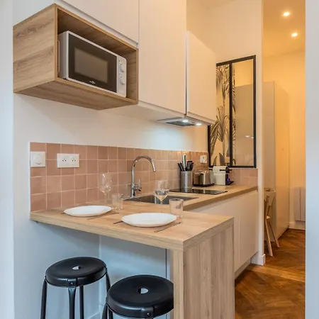 Grand Fonctionnel Et Entièrement Rénové Apartamento